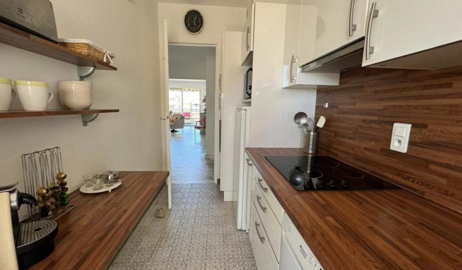 Cozy One Bedroom Apartment With Balcony And Parking Cannes